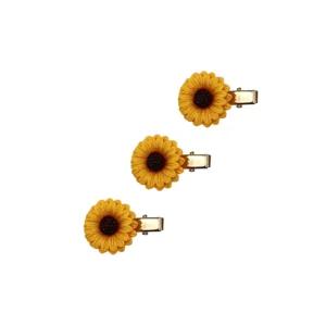 گیره سه تایی طرح سان، با گل‌های آفتابگردون و رنگ مات زرد و قهوه‌ای، فلز باکیفیت و بادوام، مناسب استایل‌های هنری و بوهو.