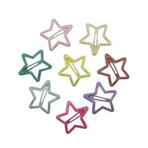 گیره تق تقی دوتایی ستاره رنگینک با ترکیبی از رنگ‌های شاد و فانتزی، فلز محکم و روکش پلاستیک، مناسب دختران عاشق اکسسوری‌های خاص